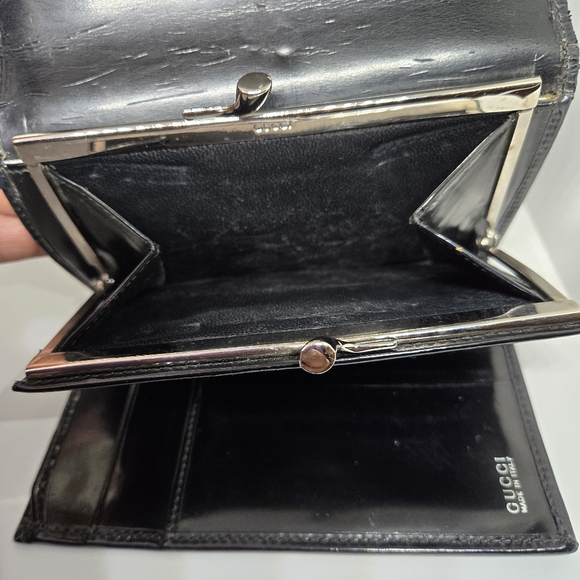 Gucci Patent Leather wallet - Picture 7 of 9
